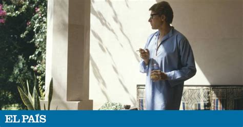 yves saint laurent e sua madre|El secreto familiar que consumió a Saint Laurent .